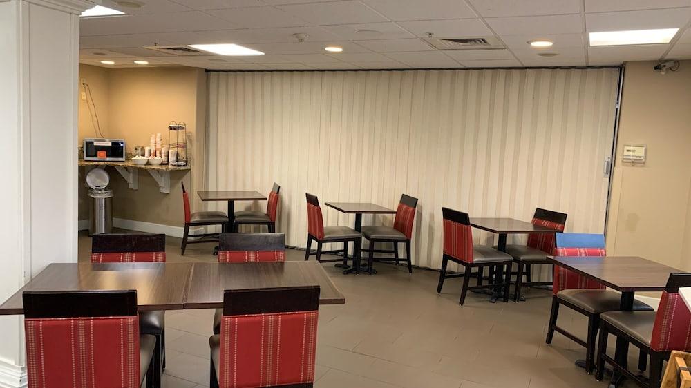 Comfort Inn Гарден-Сити Экстерьер фото